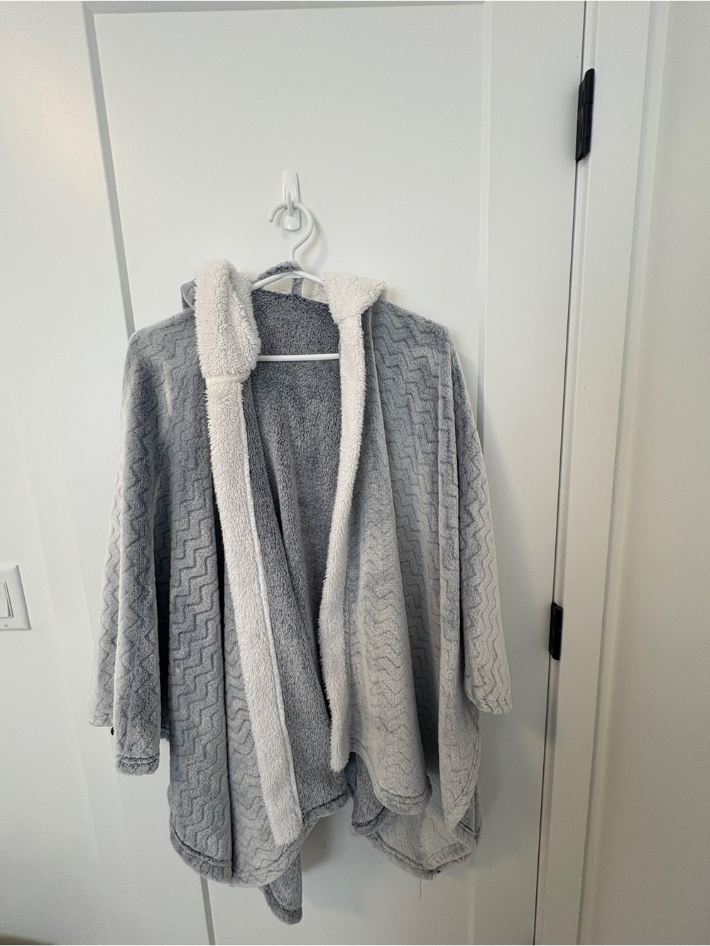 La Vie En Rose Gray Hooded Plush Poncho
